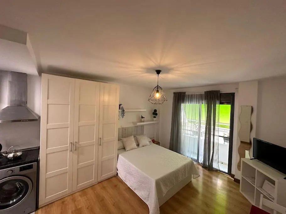 Nice Studio Near The Centre Of Malaga-Jim 0*, Malaga